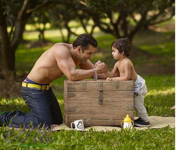 A cute picture of Salman Khan with a cute kid