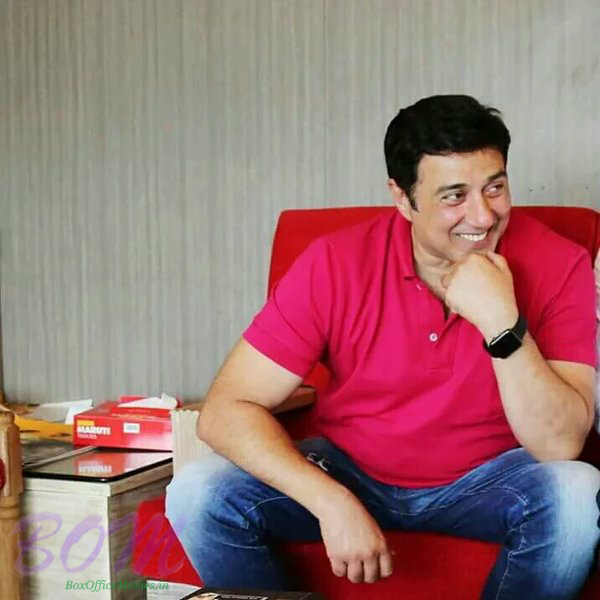 A dashing picture of Sunny Deol