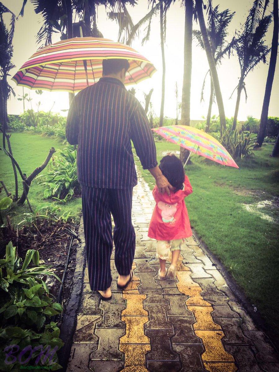 A heavenly walk of Akshay Kumar with daughter Nitara