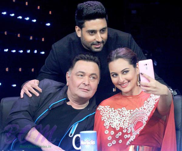 A lovely selfie of Sonakshi Sinha with Rishi Kapoor and Abhishek Bachchan