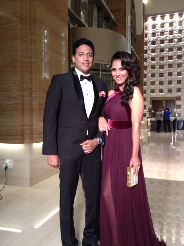 A perfect picture of Lara Dutta Bhupathi and hubby Mahesh Bhupathi