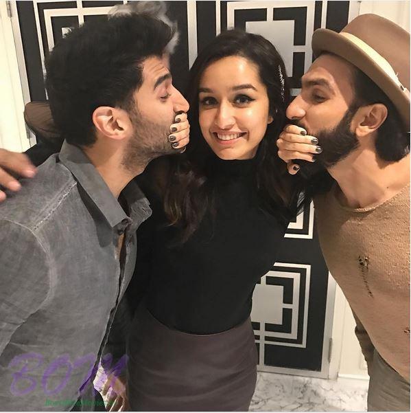 A quirky pic of Shraddha Kapoor with Ranveer Singh