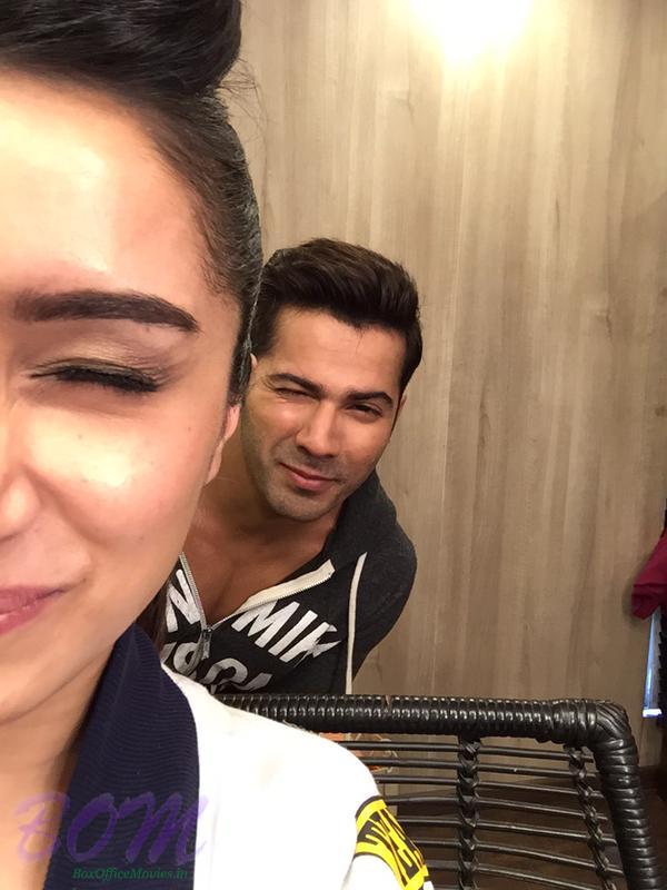 A quirky picture of Varun Dhawan and Shraddha Kapoor