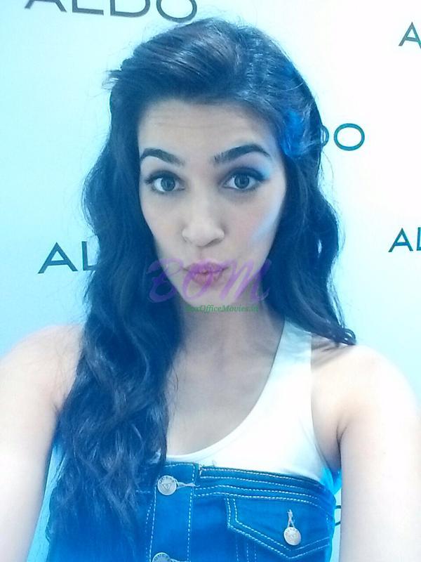 A quirky selfie of Kriti Sanon