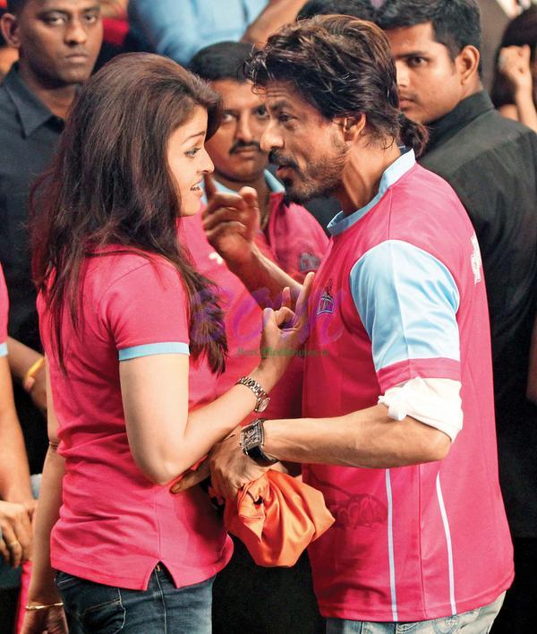 A rare picture of Shahrukh Khan and Aishwarya Rai