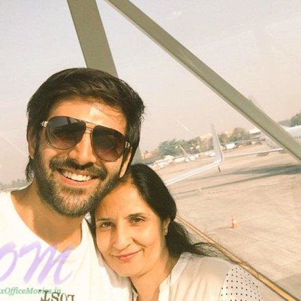 Actor Kartik Aaryan with his Mother