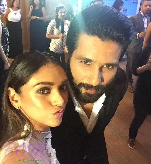 Aditi Rao Hydari selfie with Shahid Kapoor