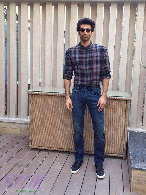 Aditya Roy Kapur looks handsome in this