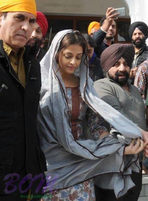 Aishwarya Rai Bachchan shoots at the Golden Temple for Sarbjit movie