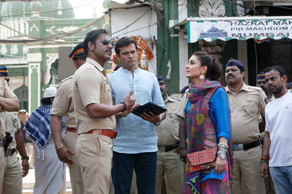 Ajay Devgn and Kareena on the sets of Singham Returns!