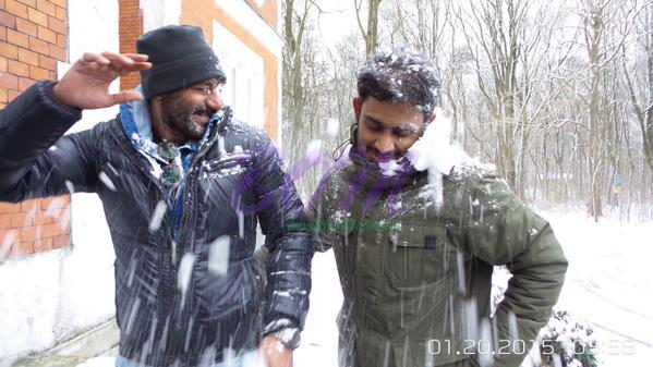 Ajay Devgn enjoying snowfall while shooting for Shivaay movie