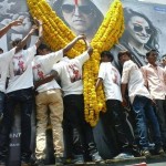 Akshay Kumar fans garlanded his picture on Holiday Movie poster