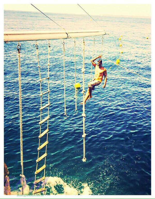 Akshay Kumar ‏idea of fun - climbing some ropes at the French Riviera