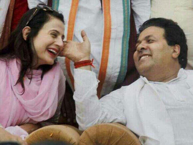 Amisha Patel with Rajiv in Election 2014