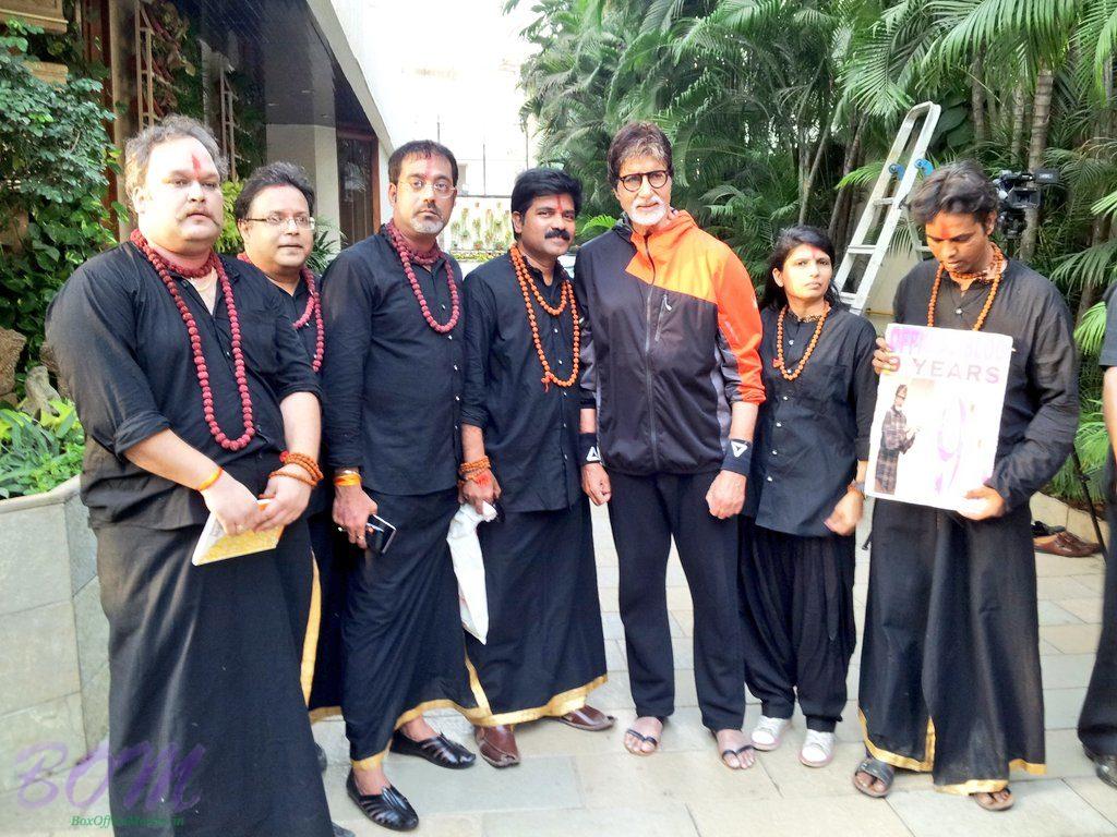 Amitabh Bachchan and his Sarkar 3 team members