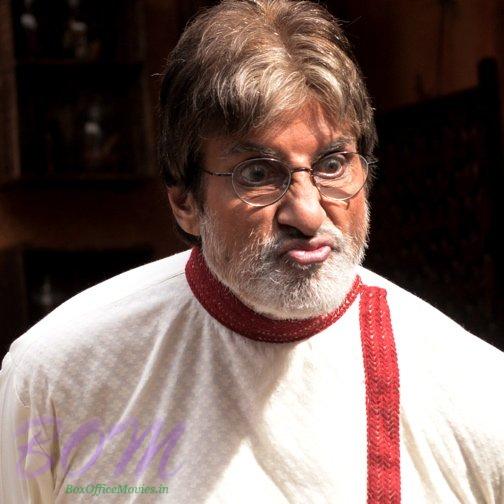 Amitabh Bachchan at the turnstiles among 50 degrees on the sets almost