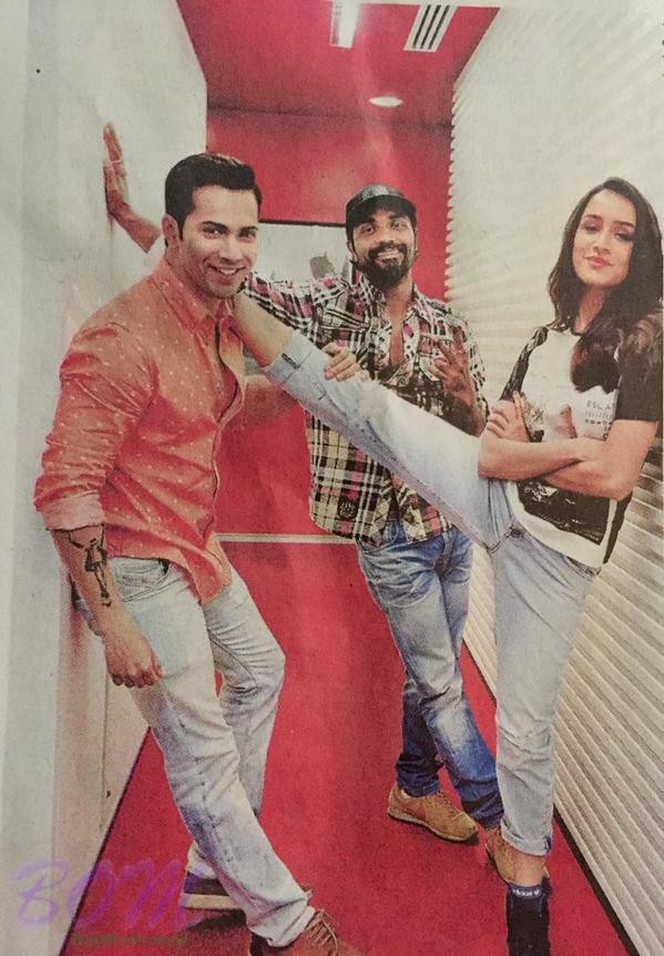 An awesome picture of Shraddha Kapoor shows her right foot becomes a right hand of Remo