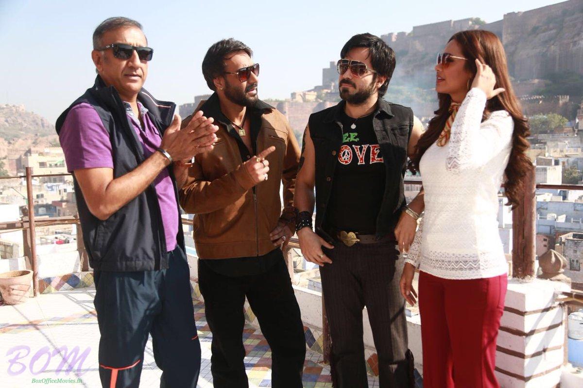 An interesting picture of Baadshaho stars Ajay Devgn and Emraan Hashmi