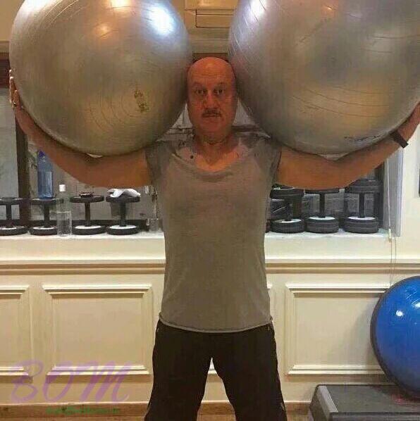 Anupam Kher doing hardcore exercise in GYM