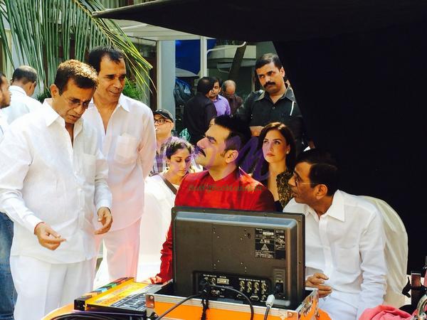 Arbaaz Khan with Abbas Mustan while discussing a scene of the movie