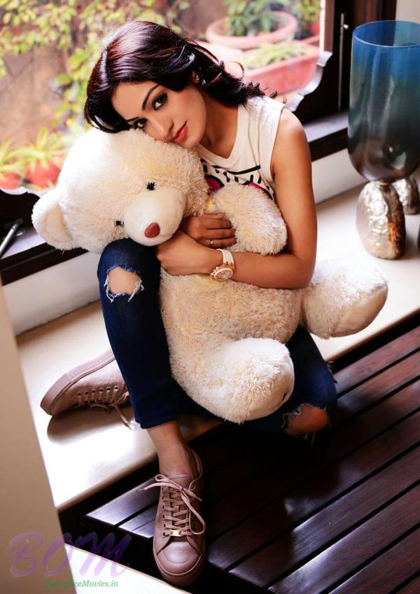Khushali Kumar cute picture with a toy teddy Bear