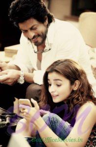 First Look of Shahrukh Khan and Alia Bhatt starrer Dear Zindagi