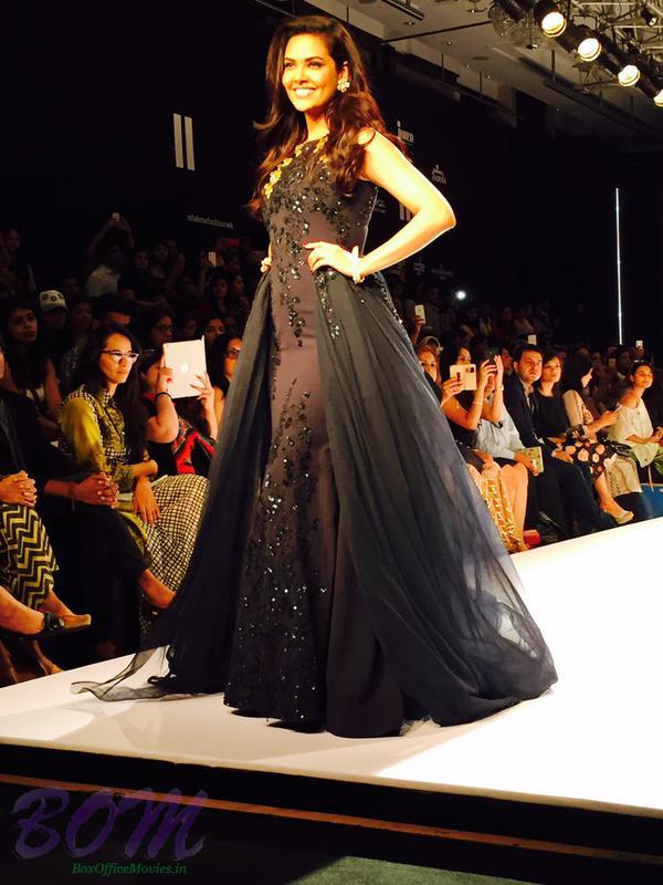 Esha Gupta looks stunning in this black dress for Mehra Ridhi
