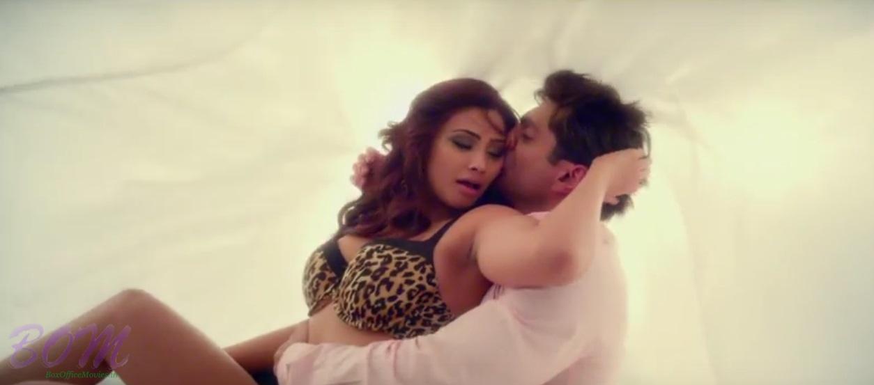 Hate Story 3 errotic scene4