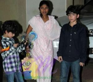 Hrehaan and Hridaan attend Sanjay Dutt's twins' birthday party