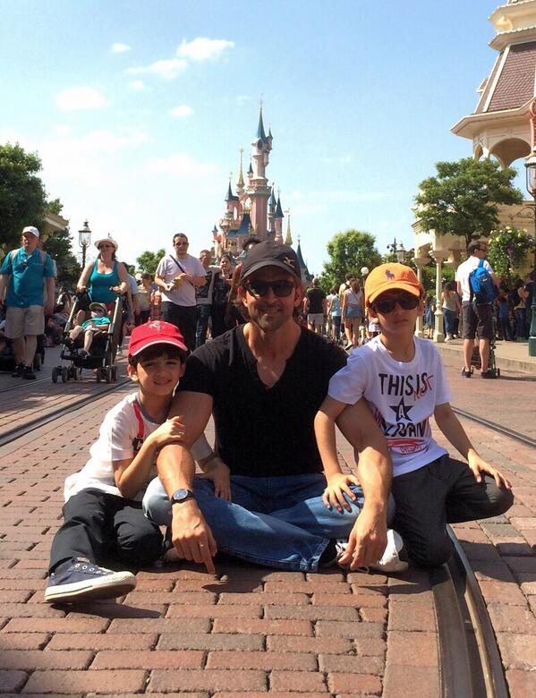 Hrithik Roshan latest picture with both son