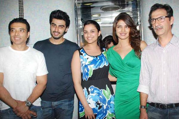 In this picture - Priyanka Chopra, Parineeti Chopra, Arjun Kapoor and Uday Chopra