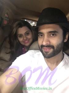 Jackky Bhagnani selfie while en-route the wrap-up party for Sarabjit