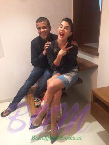 When Jacqueline Fernandez meet Chetan Bhagat at his office