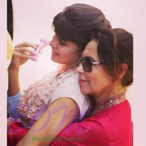 Jacqueline Fernandez with her mother