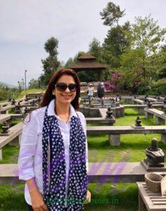 Juhi Chawla with 84 Shivlings located in Dhulikhel at Nepal