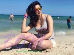 Julie 2 star RAAI Laxmi stunning picture at Miami beach