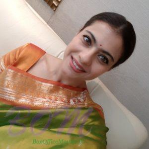 Kajol Devgn sari selfie