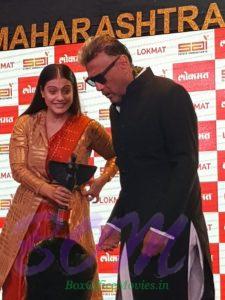 Kajol with Jackie Shroff during Maharashtras most stylish award