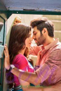 Kartik Aaryan and Kriti Sanon romantic scene out from Luka Chuppi film