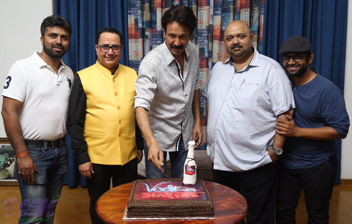 Kay Kay Menon cutting cake on the completion of Vodka Diaries movie