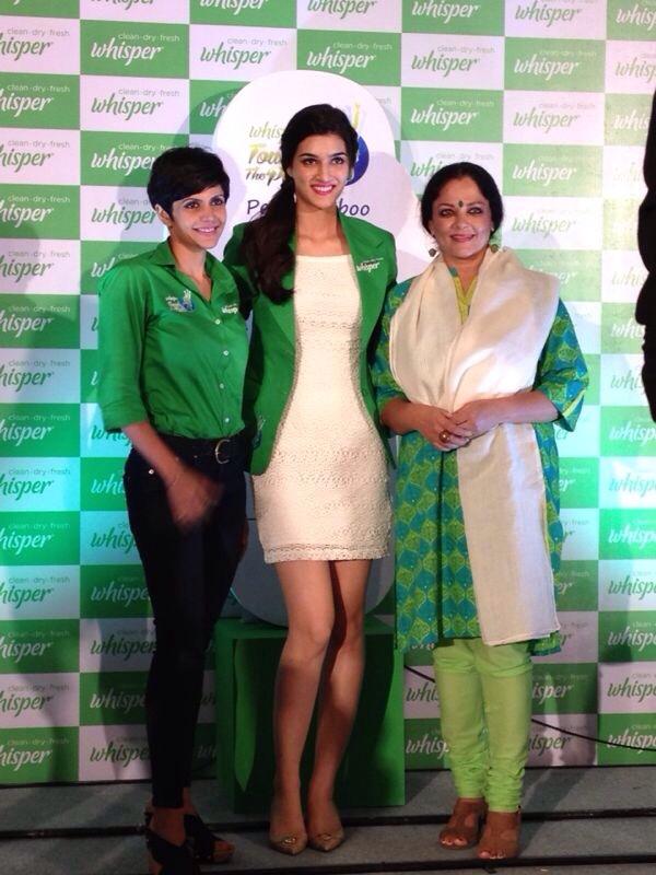 Kriti Sanon with Mandira Bedi in Wishper Event