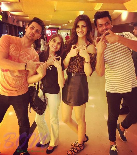 Kriti Sanon with her team members