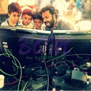 Latest picture from Hero movie featuring Nikhil Advani on the sets