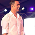 new hairstyle of Akshay Kumar for Airlift