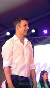 new hairstyle of Akshay Kumar for Airlift