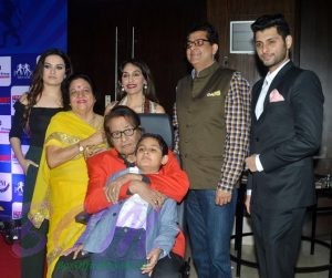 Manoj Kumar family picture