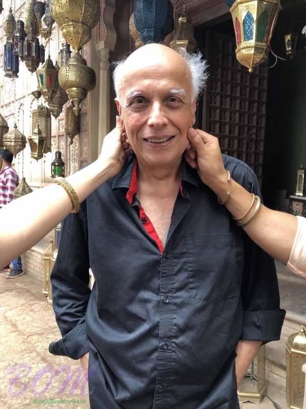 Mahesh Bhatt quirky pic on the sets of Kalank