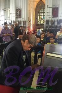 Mr. Bachchan playing the Charulata theme on the piano at St.Paul's Cathedral