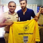 Mumbai police get 2000 raincoats from Ranbir on behalf of Mumbai City Football Club