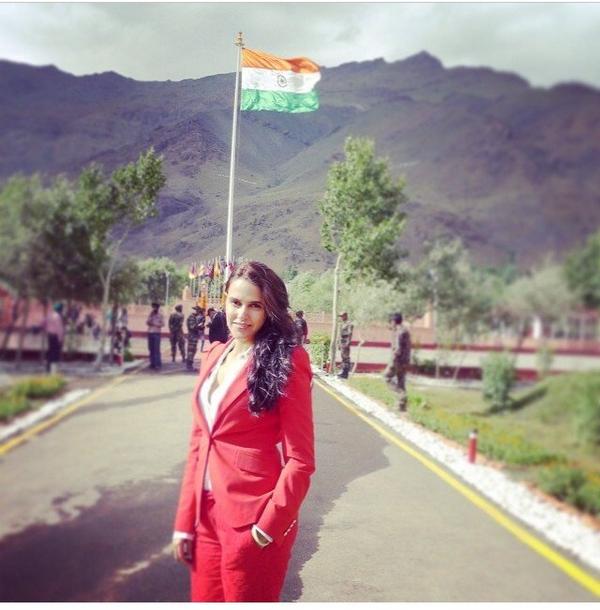 Gorgeous Neha Dhupia picture on Independence day At the line of control.
